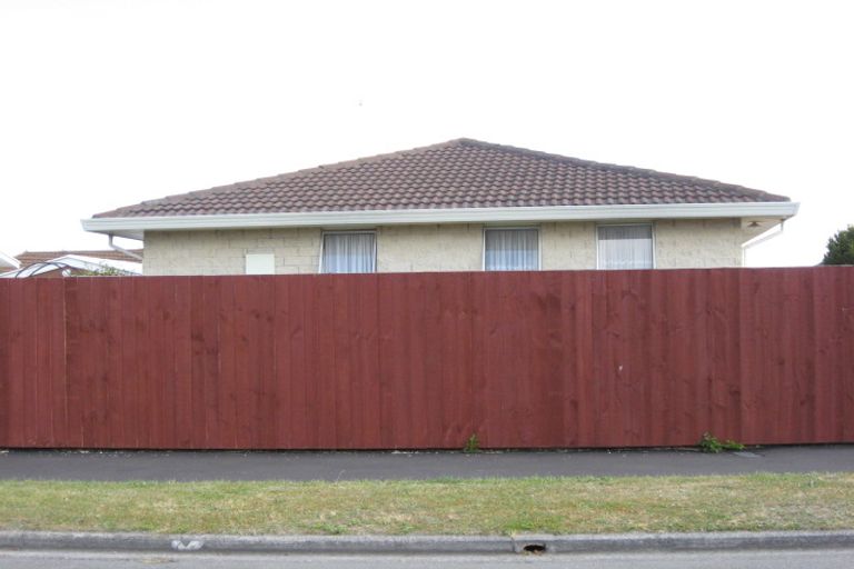 Photo of property in 3a Tamarisk Place, Parklands, Christchurch, 8083