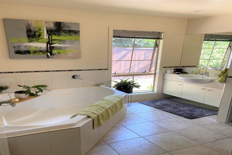 Photo of property in 6 Sovereign Place, Rototuna North, Hamilton, 3210