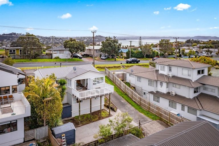 Photo of property in 75 Stanmore Bay Road, Stanmore Bay, Whangaparaoa, 0932