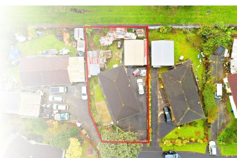 Photo of property in 11 Pesaro Place, Clover Park, Auckland, 2023