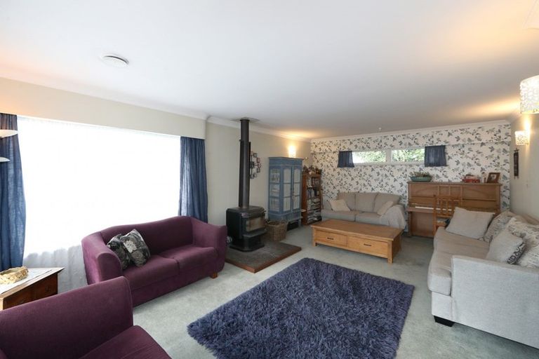 Photo of property in 24 Golding Road, Taradale, Napier, 4112