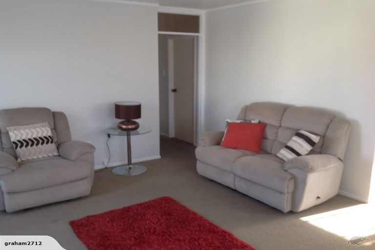 Photo of property in 32b Edgewater Parade, Waiuku, 2123