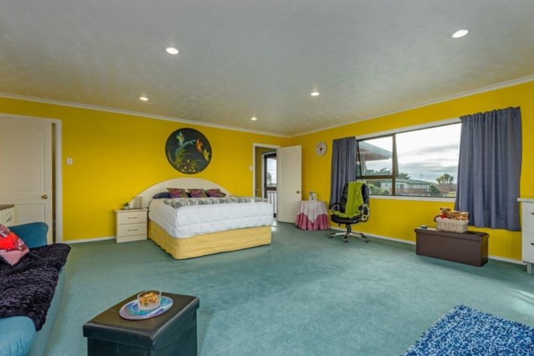 Photo of property in 1915 Parewanui Road, Parewanui, Bulls, 4894