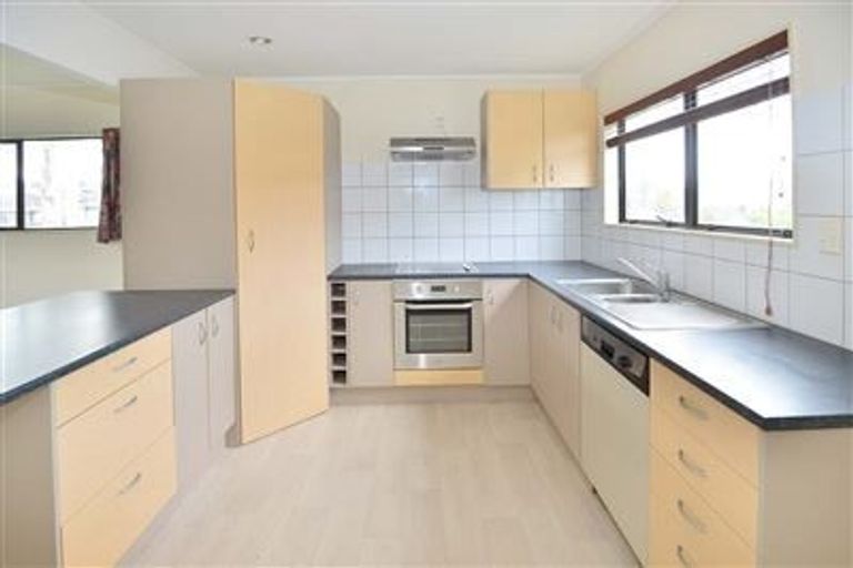 Photo of property in 1/26 Riverside Road, Orewa, 0931