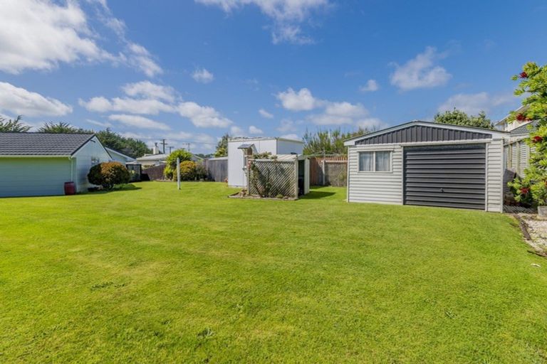 Photo of property in 36 Signal Street, Foxton Beach, Foxton, 4815