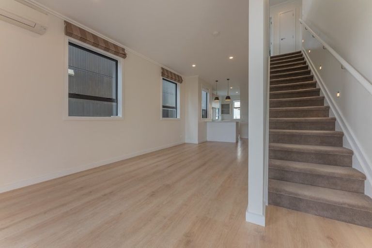 Photo of property in 28 Marine Parade, Hobsonville, Auckland, 0616