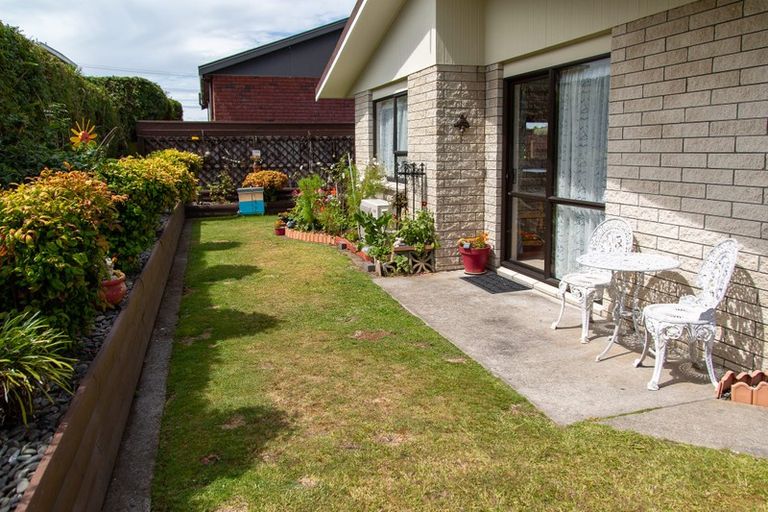 Photo of property in 4/13 Chilman Street, Strandon, New Plymouth, 4312