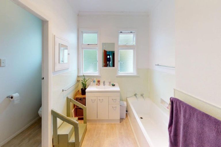 Photo of property in 162 Weraroa Road, Levin, 5510