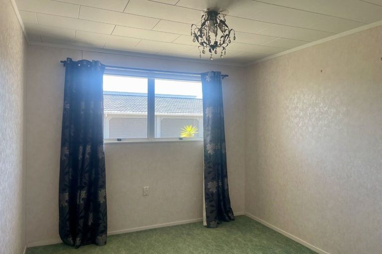 Photo of property in 2/114 Mcleod Street, Camberley, Hastings, 4120