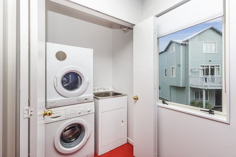 Photo of property in Colombo St Apartments, 4/10 Colombo Street, Newtown, Wellington, 6021