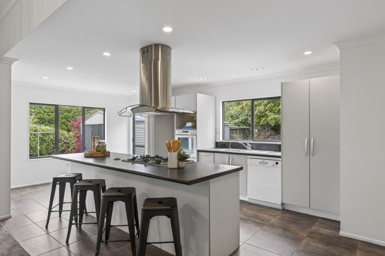 Photo of property in 327 Awai Road, Tarurutangi, New Plymouth, 4372