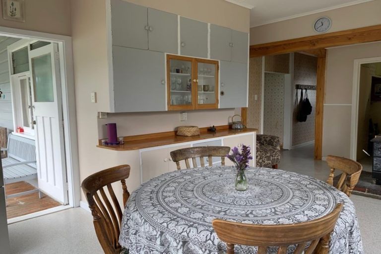 Photo of property in 47 Charlotte Street, Takapau, 4203