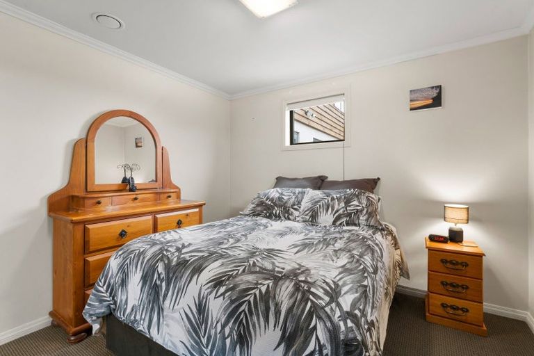 Photo of property in 5 Alpha Close, Wanaka, 9305