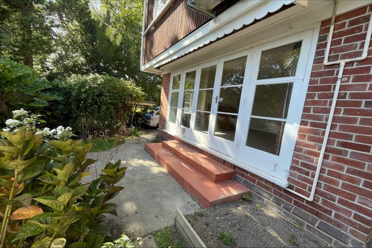 Photo of property in 170 Papanui Road, Merivale, Christchurch, 8014