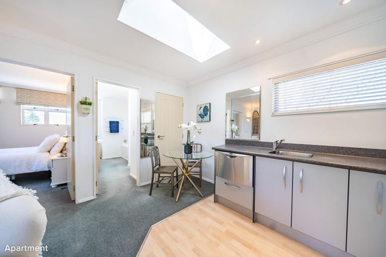 Photo of property in 355 Fergusson Drive, Heretaunga, Upper Hutt, 5018