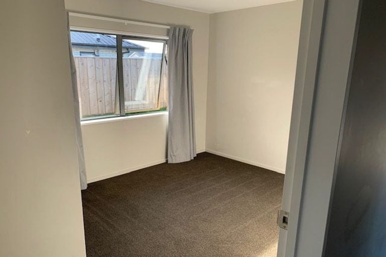 Photo of property in 17 Broadway Parade, Rolleston, 7615