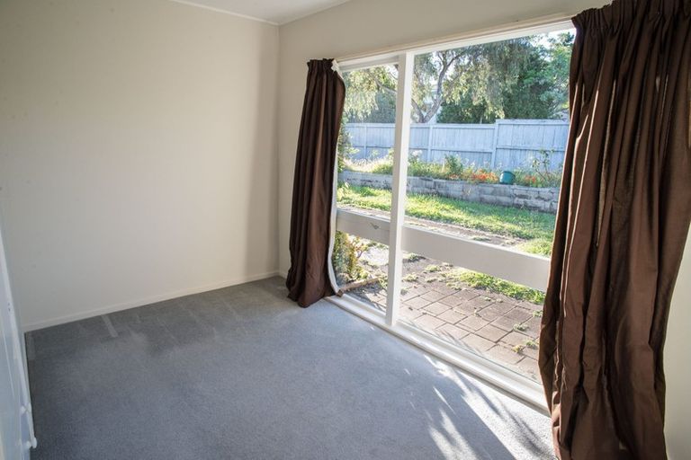 Photo of property in 58 Prince Regent Drive, Half Moon Bay, Auckland, 2012