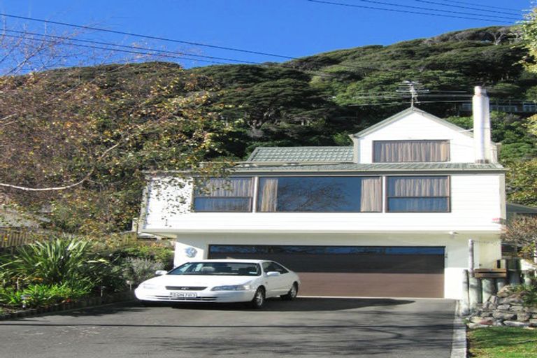 Photo of property in 14 Mahoe Street, Eastbourne, Lower Hutt, 5013