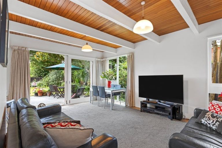 Photo of property in 14a Jamell Place, Avonhead, Christchurch, 8042