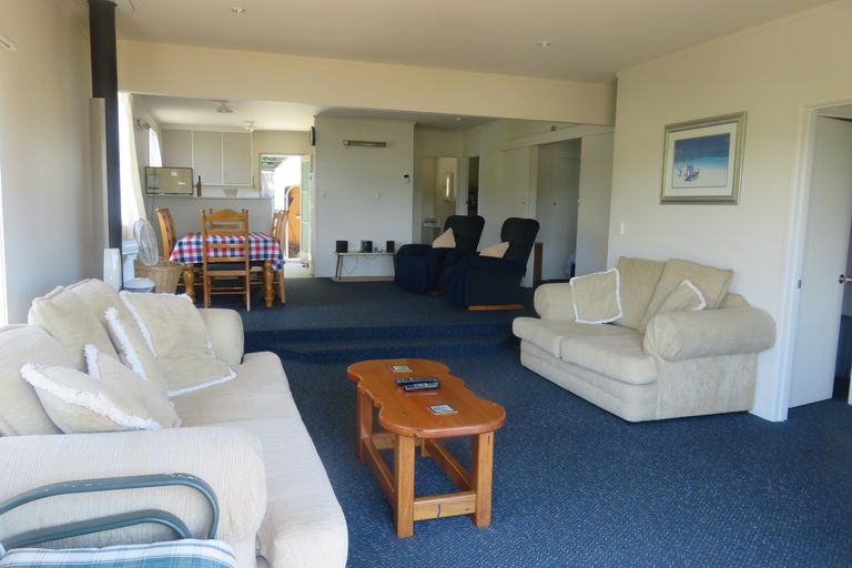 Photo of property in 13 Bush Point Road, Cable Bay, 0420