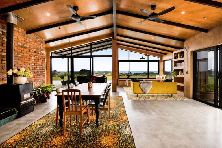 Photo of property in 27 Wilson Road, Urenui, 4375