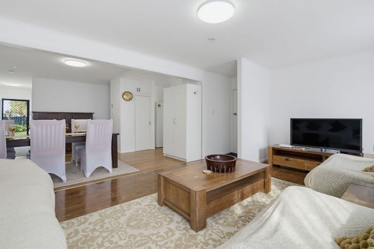 Photo of property in 207 Weymouth Road, Manurewa, Auckland, 2102