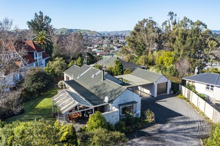 Photo of property in 36 Church Street, Waipawa, 4210