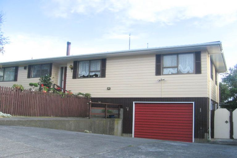 Photo of property in 74 Tweed Road, Papakowhai, Porirua, 5024