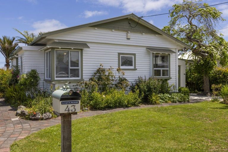 Photo of property in 43 Dorset Avenue, Westown, New Plymouth, 4310