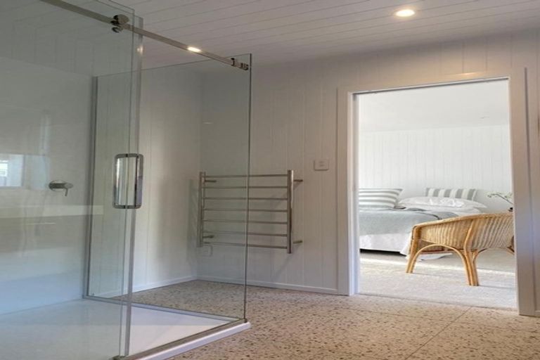 Photo of property in 2/19 Craig Road, Milford, Auckland, 0620