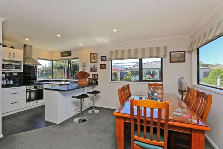 Photo of property in 1111 Karamu Road North, Mayfair, Hastings, 4122