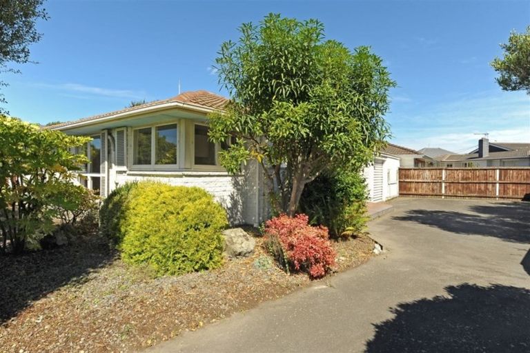 Photo of property in 1/4 Gothic Place, Ilam, Christchurch, 8041