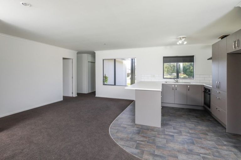 Photo of property in 4 Twickenham Place, Nawton, Hamilton, 3200