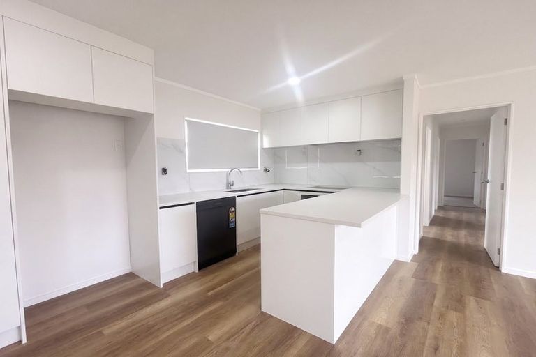 Photo of property in 95 Sykes Road, Weymouth, Auckland, 2103