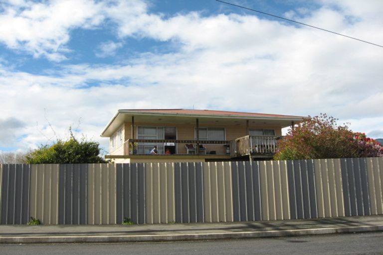 Photo of property in 112 Commercial Street, Takaka, 7110