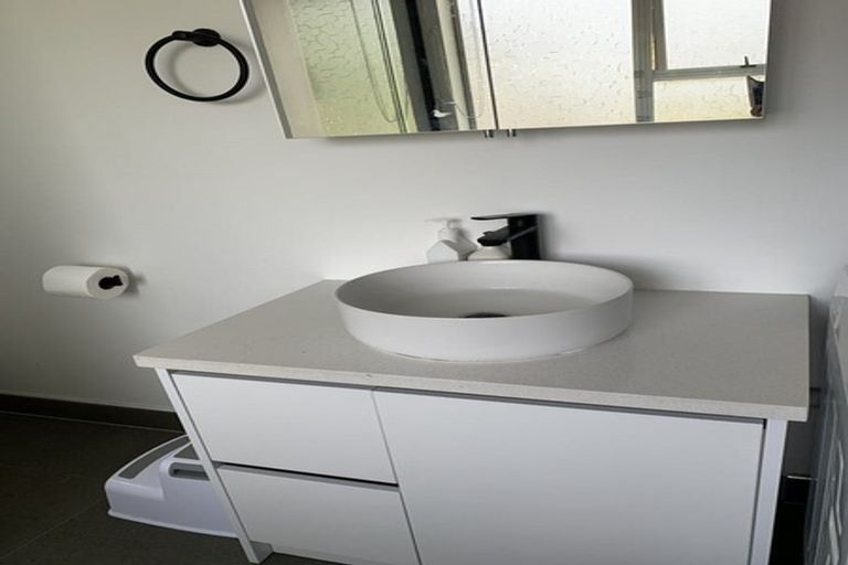 Photo of property in 1/31 Ivy Place, Birkdale, Auckland, 0626