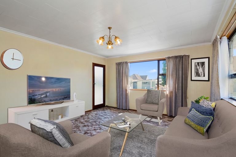 Photo of property in 1 Byron Place, Stoke, Nelson, 7011