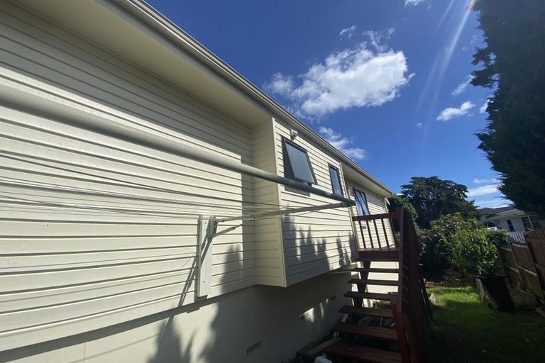 Photo of property in 1/17 Ervine Place, Bucklands Beach, Auckland, 2014