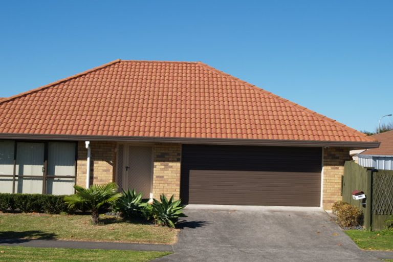 Photo of property in 1/52 Millhouse Drive, Northpark, Auckland, 2013
