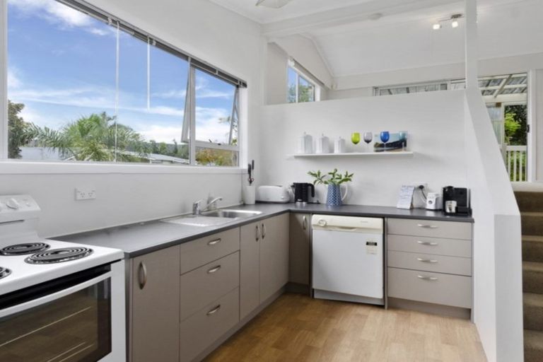 Photo of property in 12 Williams Crescent, Point Wells, Warkworth, 0986