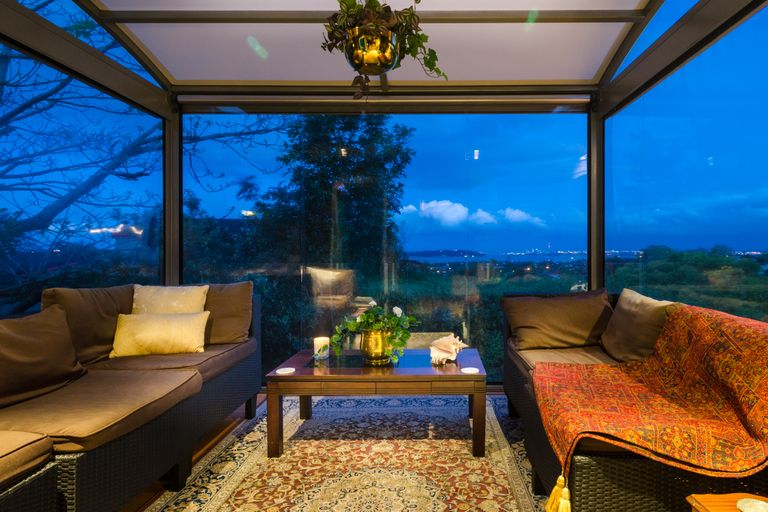 Photo of property in 5a Bernleigh Terrace, West Harbour, Auckland, 0618