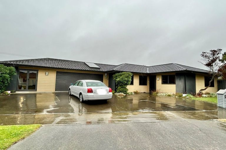 Photo of property in 3 Mcnaughton Place, Onekawa, Napier, 4110