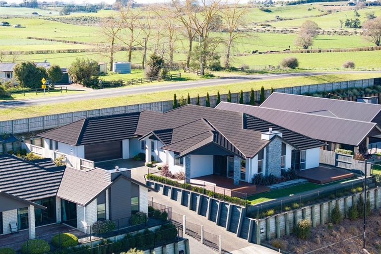 Photo of property in 10 Glaisdale Crescent, Flagstaff, Hamilton, 3210