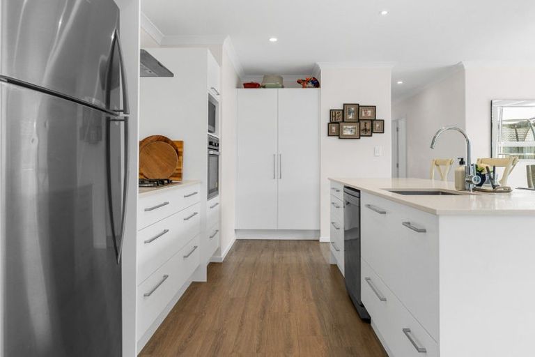 Photo of property in 20 Fearnley Grove, Pyes Pa, Tauranga, 3112