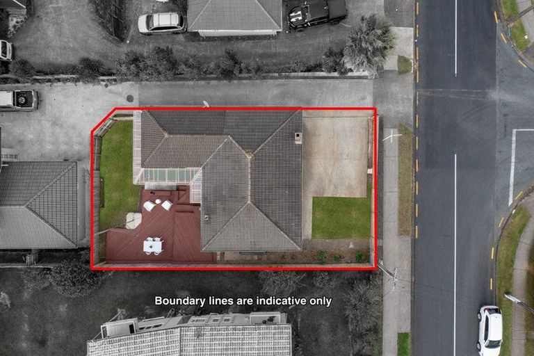 Photo of property in 10 Beaubank Road, Kelston, Auckland, 0602