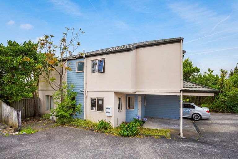 Photo of property in 8/9 Sunnydale Place, Oteha, Auckland, 0632