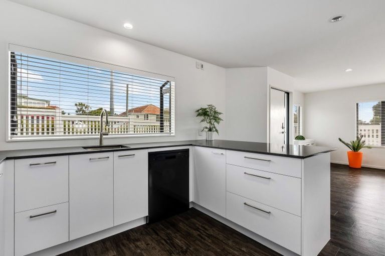 Photo of property in 1/11 Harrington Avenue, Pukekohe, 2120