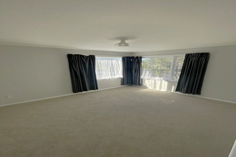 Photo of property in 14a Albert Road, Kelston, Auckland, 0602
