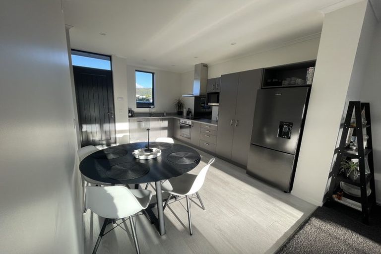 Photo of property in 8 Kauamo Close, Waiwhetu, Lower Hutt, 5010