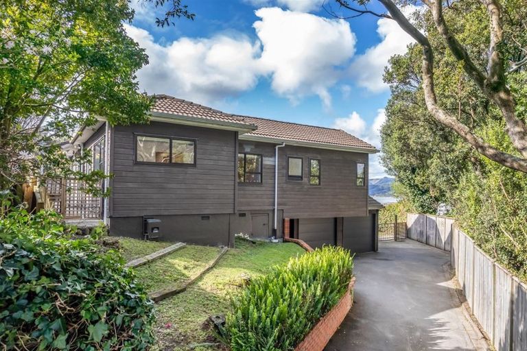 Photo of property in 77 Paremata Road, Paremata, Porirua, 5024